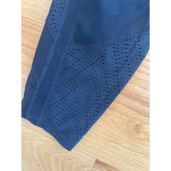 EUC Athleta High Rise Precision 7/8 Tight Leggings Black Mesh Cut Out L - Picture 4 of 13